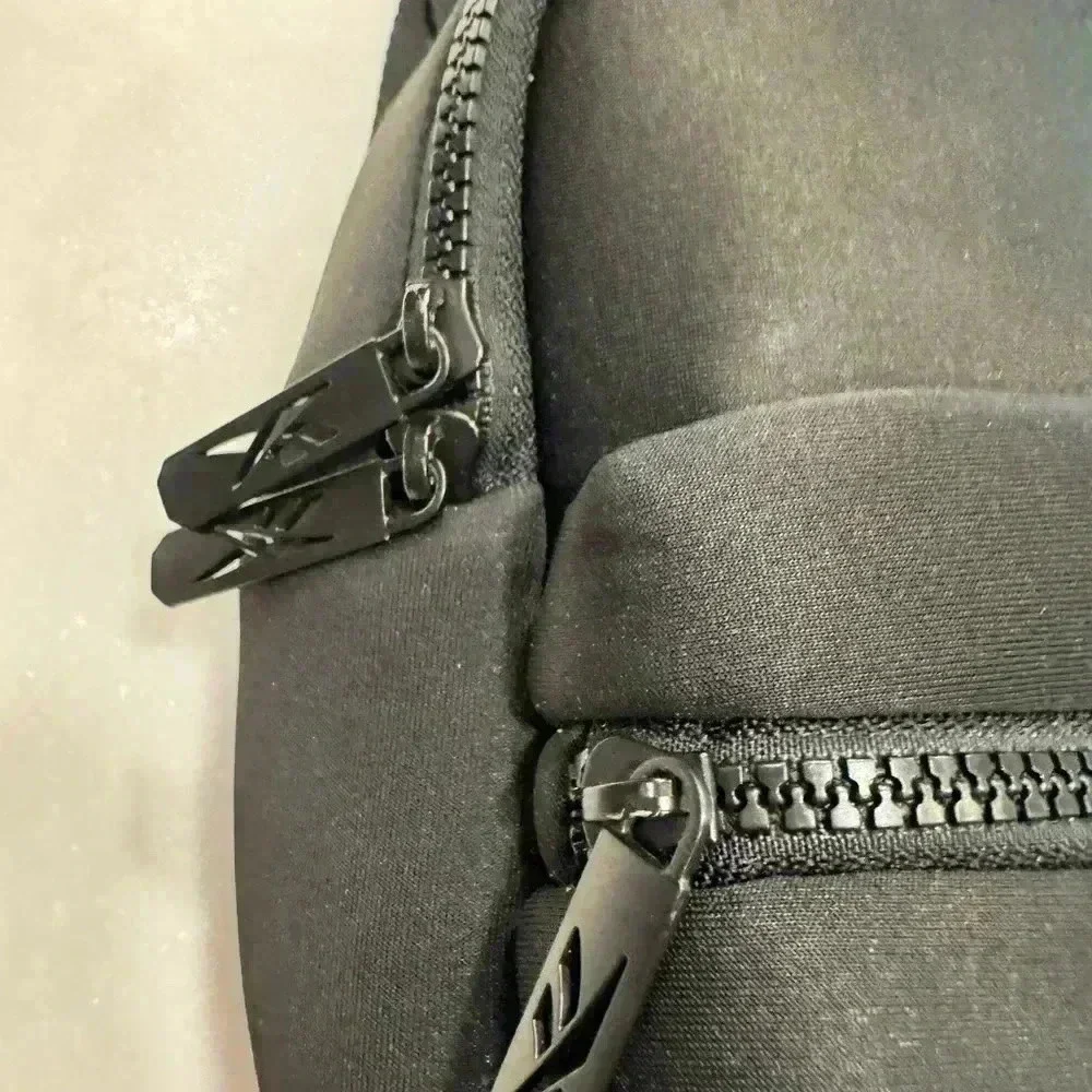 Reebok mini neoprene back pack adjustable straps front zip compartment
